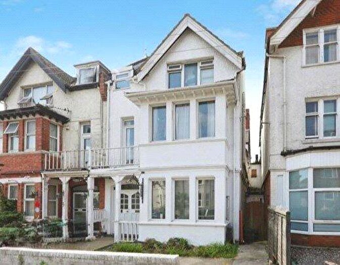 9 Bedroom Semi Detached House For Sale In Cheriton Road, Folkstone, CT20