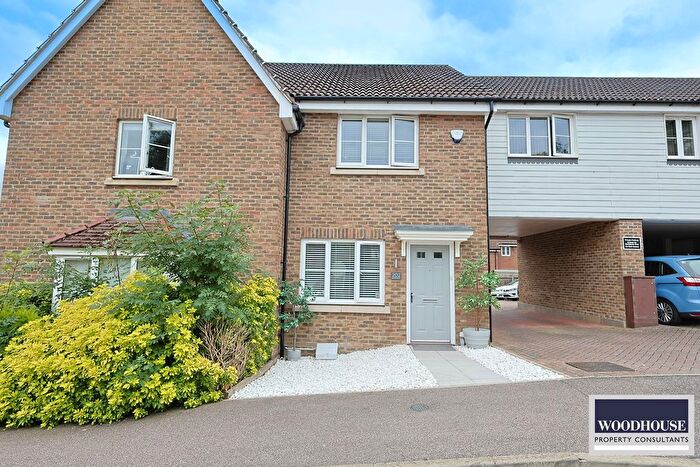 2 Bedroom Terraced House For Sale In Aldermere Avenue, Cheshunt, EN8