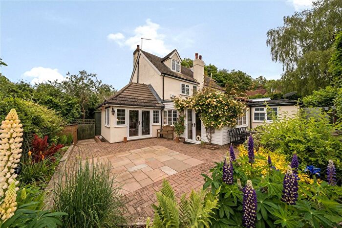 4 Bedroom Semi-Detached House For Sale In Spout Lane, Brenchley, Tonbridge, Kent, TN12