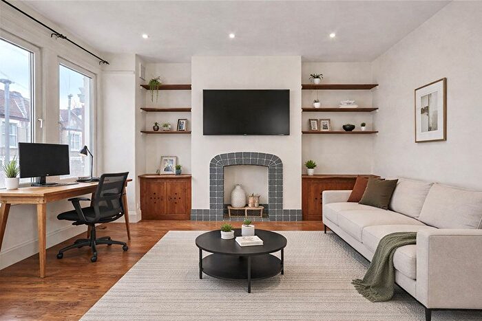 1 Bedroom Maisonette To Rent In Credenhill Street, London, SW16