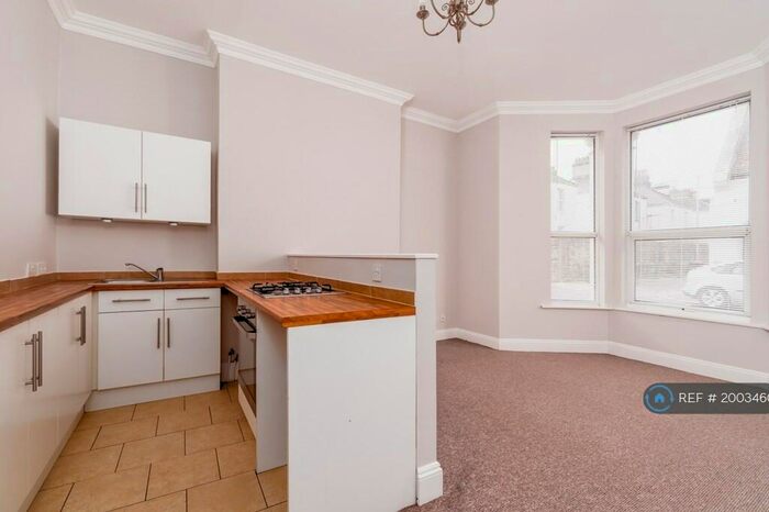 1 Bedroom Flat To Rent In Central Road, Plymouth, PL1