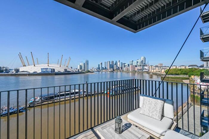 2 Bedroom Flat To Rent In Agar House, Tower Hamlets, London, E14