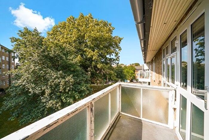 1 Bedroom Flat To Rent In Fayland Avenue, Streatham, London, SW16