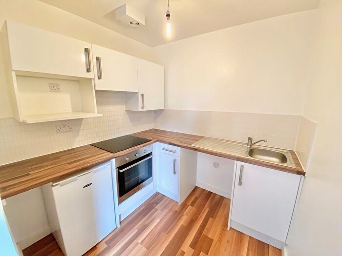 Property To Rent In Clyde Court, Leicester, LE1