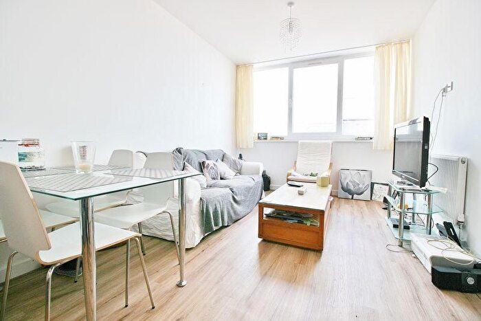 2 Bedroom Flat To Rent In Arundel House, Portsmouth, PO1
