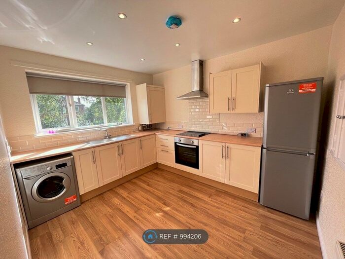 3 Bedroom Flat To Rent In Chapel House, Newcastle Upon Tyne, NE5
