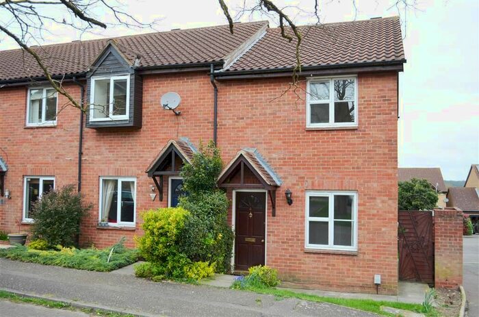 2 Bedroom Property To Rent In Sweet Mead, Saffron Walden, CB10