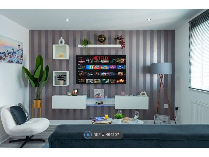 2 Bedroom Flat To Rent In Kelly Avenue, London, SE15