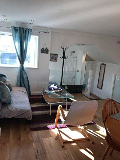 Studio To Rent In Ross Street, CB1