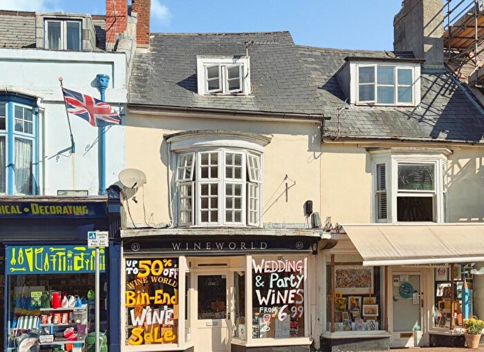 3 Bedroom House To Rent In High Street, Honiton, EX14