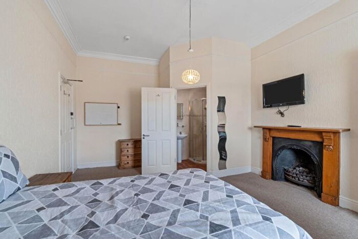 13 Bedroom Terraced House To Rent In North Hill, Plymouth, PL4