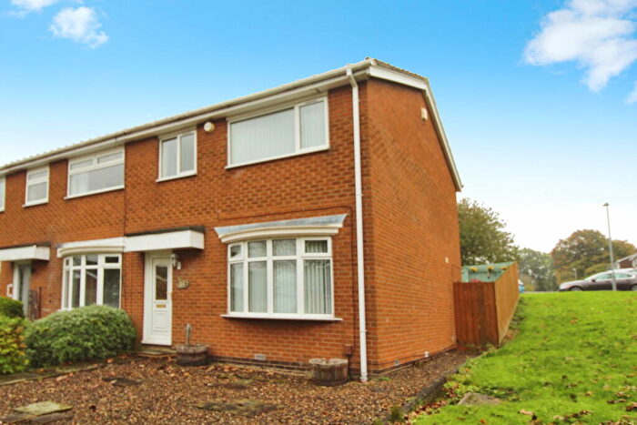 3 Bedroom End Of Terrace House For Sale In Leasyde Walk, Whickham, Newcastle Upon Tyne, NE16