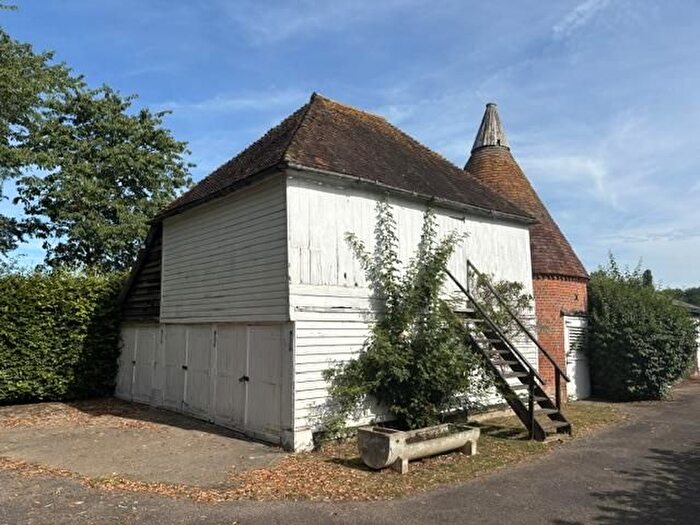 3 Bedroom Barn Conversion For Sale In Water Lane, Headcorn, Ashford, TN27