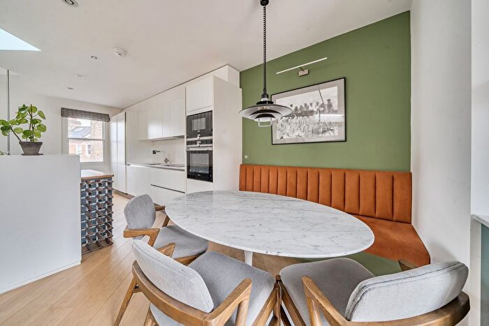 2 Bedroom Detached House To Rent In Lycett Place, London, W12