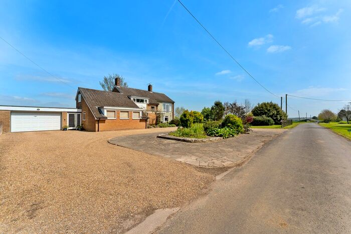 5 Bedroom Farmhouse For Sale In Hastingwood Road, Harlow, CM17