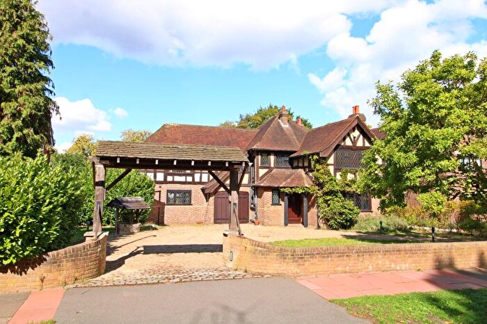 5 Bedroom Detached House For Sale In Barnfield Wood Road, Park Langley, Beckenham, BR3