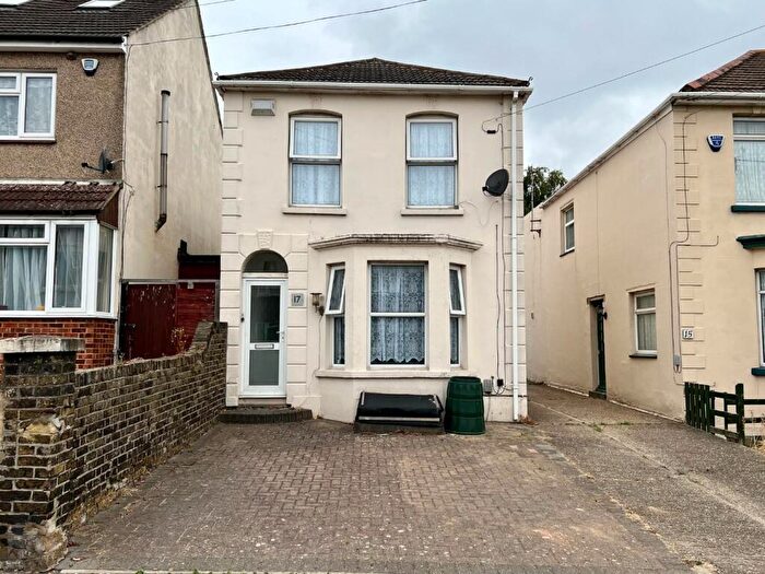 2 Bedroom Detached House For Sale In Nelson Road, Gillingham, ME7