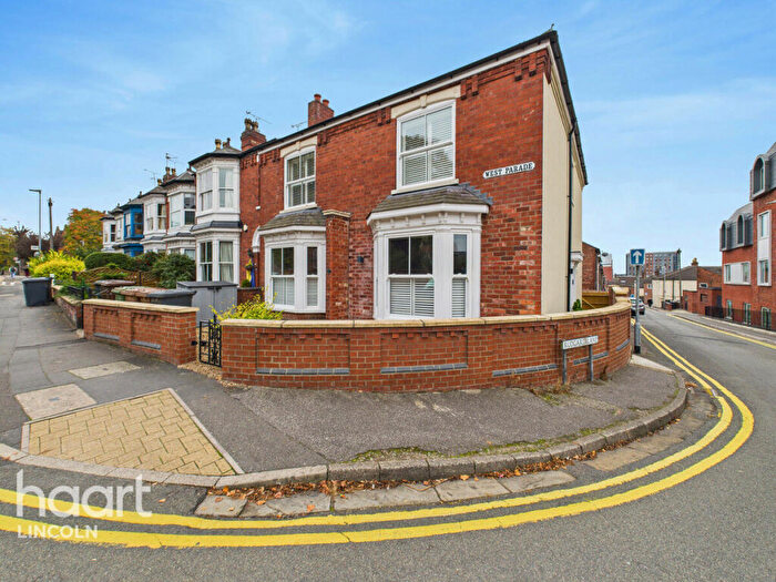 4 Bedroom End Of Terrace House For Sale In West Parade, Lincoln, LN1
