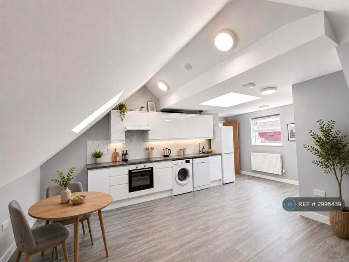 2 Bedroom Flat To Rent In Gloucester Road, Bristol, BS7