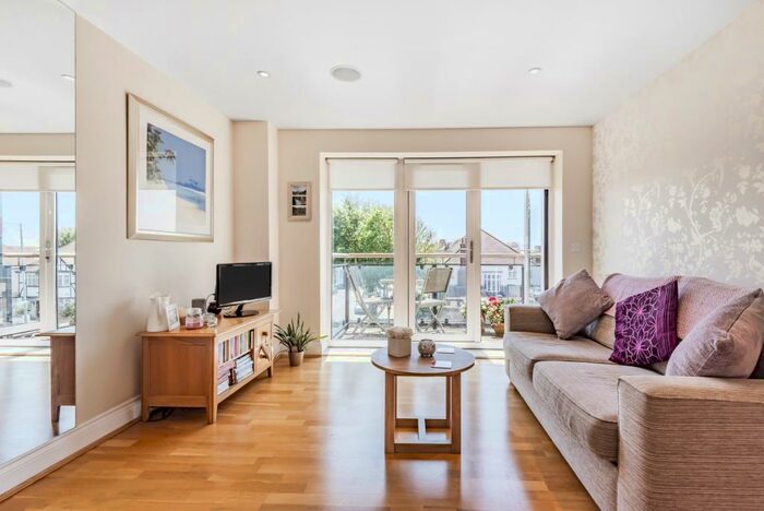 1 Bedroom Apartment To Rent In New Church Road Hove, BN3