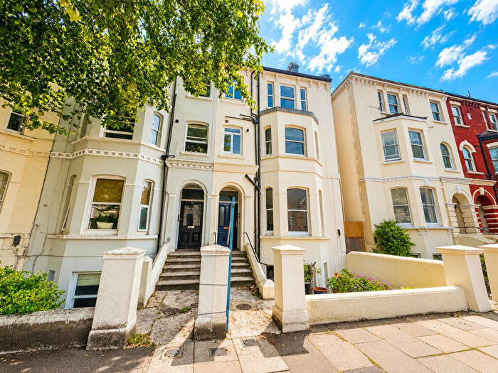 2 Bedroom Apartment For Sale In Clarendon Villas, Hove, BN3