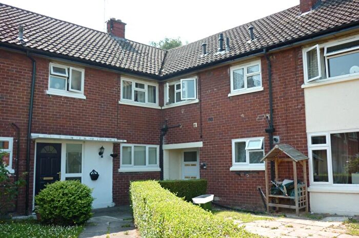 2 Bedroom Flat To Rent In Abbotts Way, Winsford, Cheshire, CW7