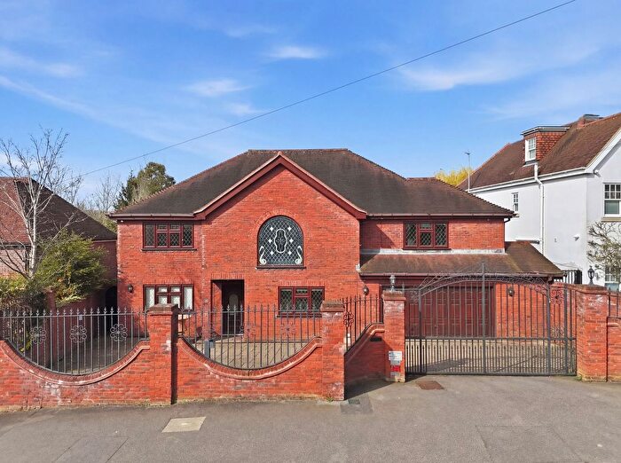 6 Bedroom Detached House For Sale In Spareleaze Hill, Loughton, IG10