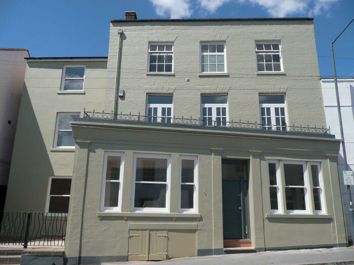 6 Bedroom Flat To Rent In Second Floor, Willoughby, Augusta Place, Leamington Spa, CV32