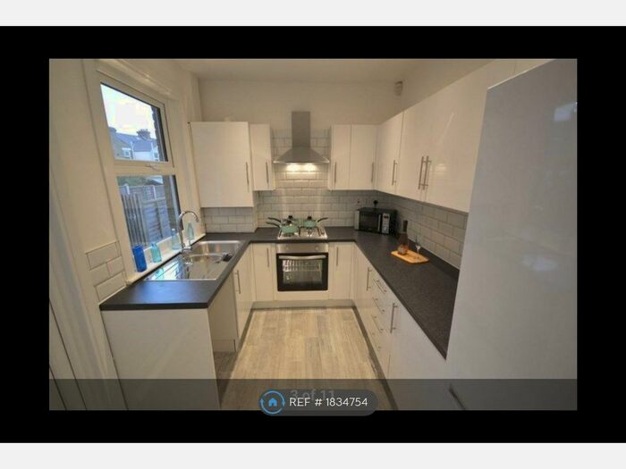 3 Bedroom Terraced House To Rent In Tonbridge Road, Maidstone, ME16