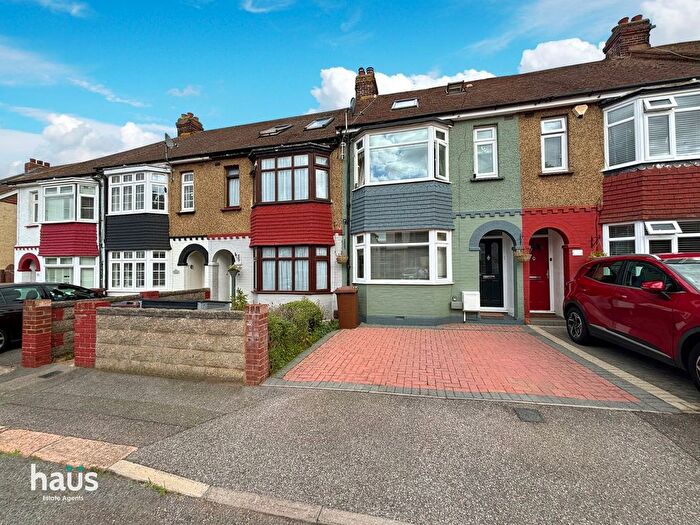 3 Bedroom Terraced House For Sale In Chalkenden Avenue, Rainham, ME8