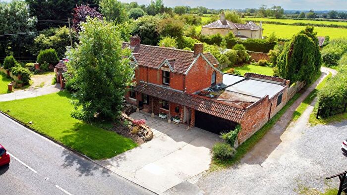 5 Bedroom Semi Detached House For Sale In Trowle, Trowbridge, BA14