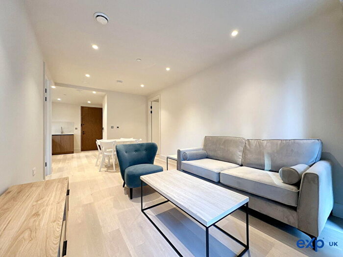 2 Bedroom Apartment To Rent In West Hampstead Central, West End Lane, London, NW6