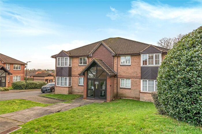 1 Bedroom Flat For Sale In Vermont Close, Waverley Road, Enfield, EN2