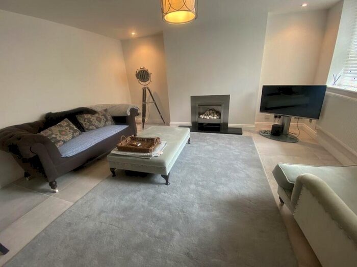 2 Bedroom Apartment To Rent In Harlow Moor Drive, Harrogate, HG2