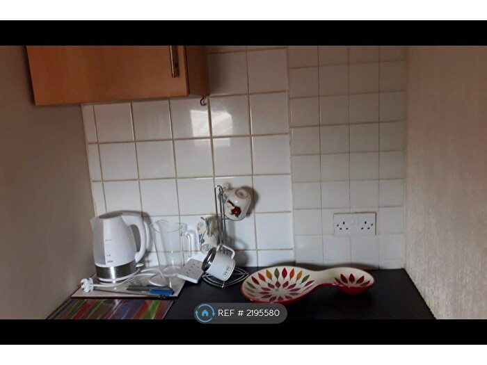 1 Bedroom Flat To Rent In Woodchurch Lane, Birkenhead, CH42