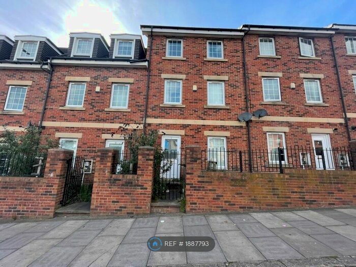 4 Bedroom Terraced House To Rent In St. Michaels Close, Newcastle Upon Tyne, NE4