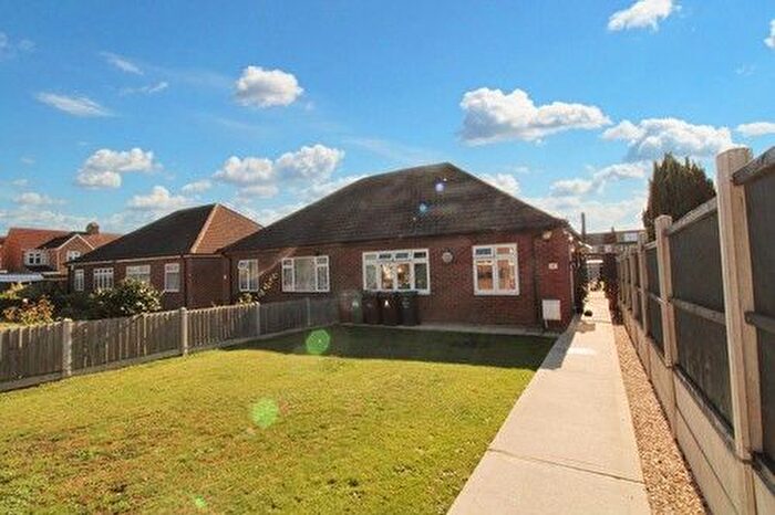 2 Bedroom Bungalow For Sale In Philip Close, Romford, RM7