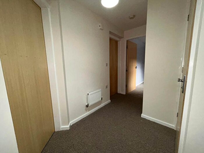 2 Bedroom Flat For Sale In Foster Drive, St James's Village, Gateshead, Tyne And Wear, NE8