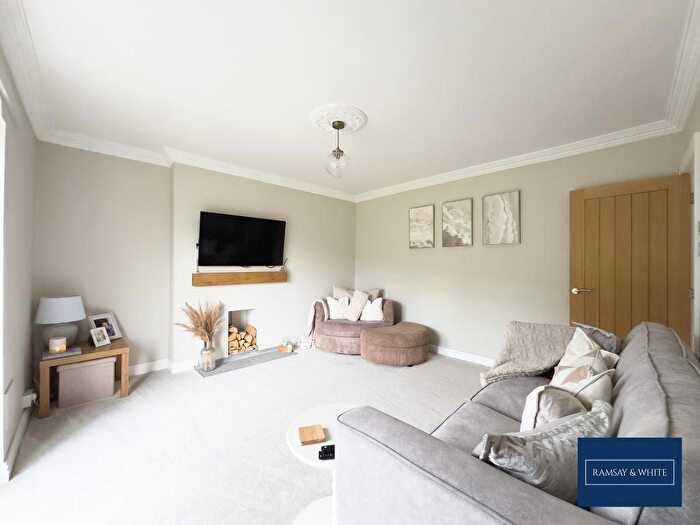 3 Bedroom End Terrace House To Rent In Park View, Abercynon, Mountain Ash, CF45