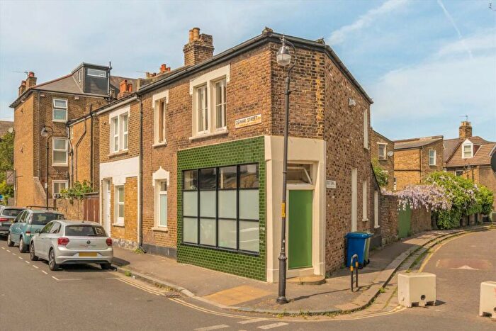 2 Bedroom End Of Terrace House For Sale In Dewar Street, Peckham, SE15