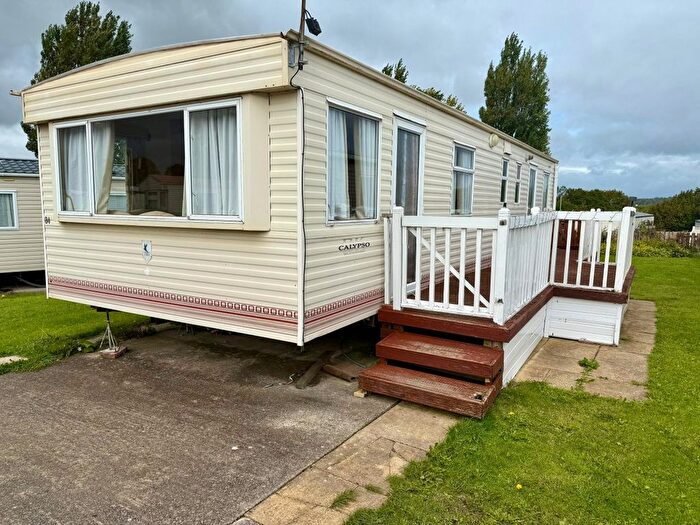 3 Bedroom Mobile/park Home For Sale In Penrefail Crossroads, Moelfre, Abergele, LL22