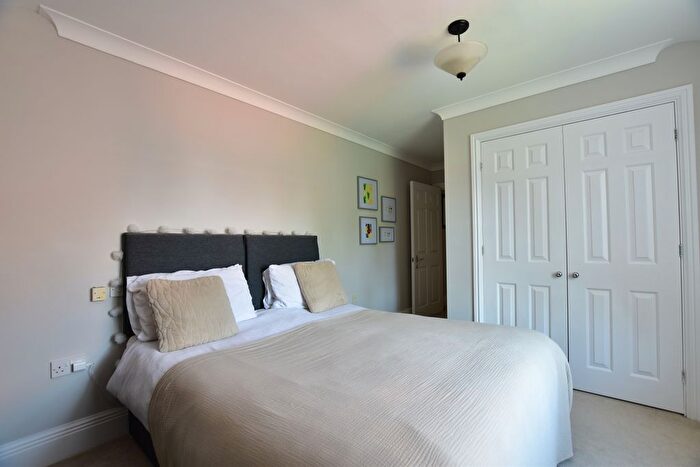 2 Bedroom Flat To Rent In Birmingham Road, Sutton Coldfield, B72