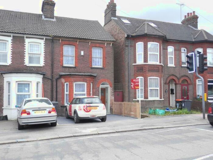 3 Bedroom Terraced House To Rent In Houghton Road, Dunstable, LU5