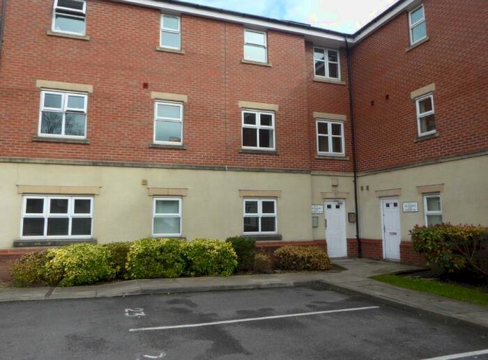 2 Bedroom Flat To Rent In Sydney Court, New Belvedere Close, Stretford, M32
