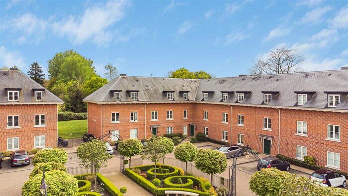 2 Bedroom Flat For Sale In Henmarsh Court, Balls Park, Hertford, SG13