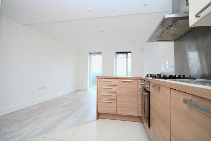 1 Bedroom Apartment To Rent In Oakfield Road, Croydon, CR0