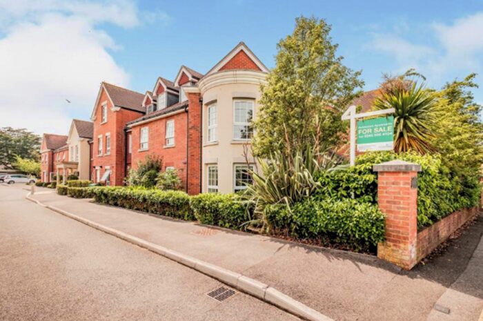 1 Bedroom Retirement Property To Rent In Claridge House, Church Street, Littlehampton, BN17