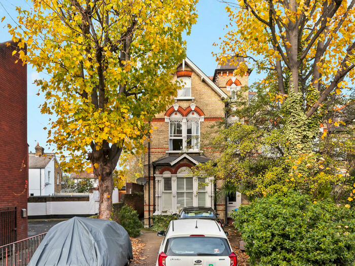 1 Bedroom Terraced House To Rent In Kingston Hill, Kingston Upon Thames, Surrey, KT2