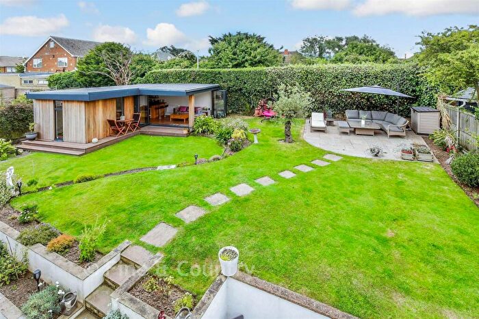 5 Bedroom Detached House For Sale In Winterstoke Crescent, Ramsgate, Kent, CT11
