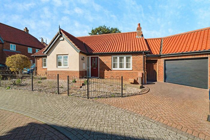 3 Bedroom Bungalow For Sale In Eddington Way, Norwich, NR9